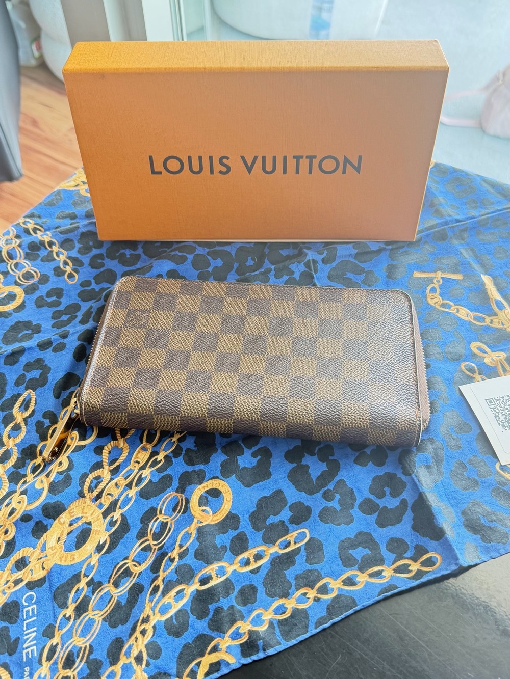 Authentic Louis Vuitton Damier Ebene Zippy Wallet  Brown COA Included